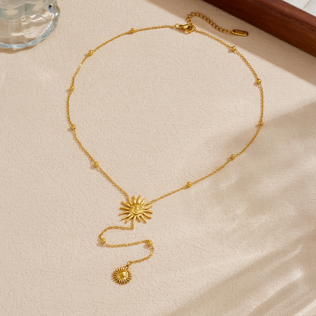 Women's French Retro Sun Face Necklace